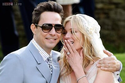 Kate Moss' husband Jamie Hince to exhibit her nude photos