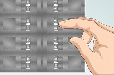 How to Test the Amperage of an Outlet