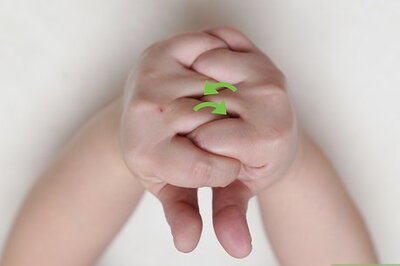 How to Do the “Here’s the Church, Here’s the Steeple” Finger Game