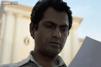 Watch: In his last film 'Bombay Talkies', Sadashiv Amrapurkar gives acting lessons to his onscreen son Nawazuddin Siddiqui