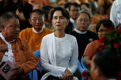 Myanmar's Suu Kyi Under Pressure as Almost 125,000 Rohingya Flee Violence