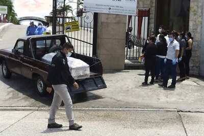 Ecuador Police Collect 150 Bodies of Coronavirus Victims From Streets & Homes Amid Contagion Fears