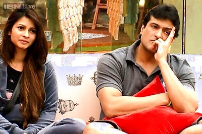 Bigg Boss 7: What were Tanisha, Armaan doing in the smoking room?