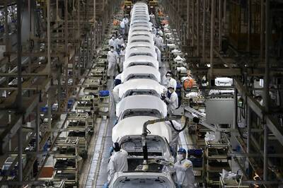 India's Economy Seen Slowing Rapidly in March Quarter, With Worse to Come