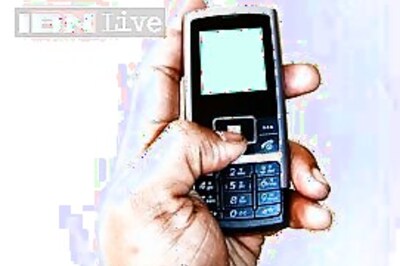 31.6 lakh new mobile customers in June, 1.2 lakh decline in landlines