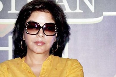 Raj Kapoor Gave Gold Coins to Zeenat Aman Post Satyam Shivam Sunadaram Look Test