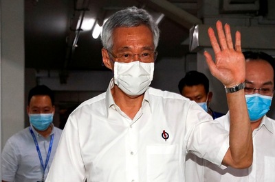 Singapore's Prime Minister Lee Takes Oath, Urges People to Be Prepared for Post Covid-19 World
