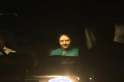 Sasikala Always Took Jaya's Burden, Has Done it Again: AIADMK