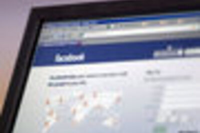 Social networking costs Britain £ 14 bn in lost work time