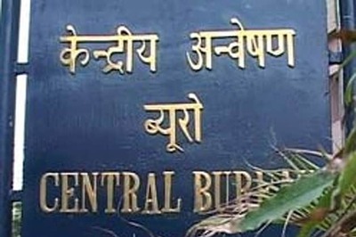 Delhi: Man arrested for cheating people by impersonating as CBI officer