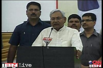 Nitish welcomes Raghuram Rajan's report on states