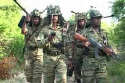 SL govt claims army 800 meters away from LTTE boss