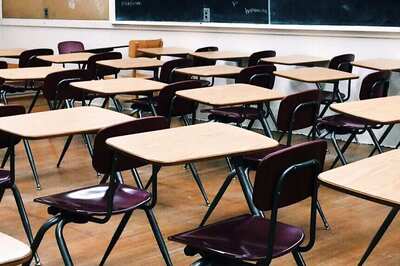 Woman Questions The Concept of Schools Requiring Students to Wear White Uniforms, Starts Discussion