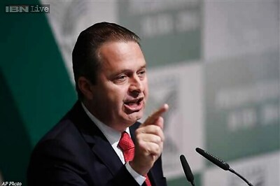 Brazil presidential candidate Campos dies in jet crash in Santos