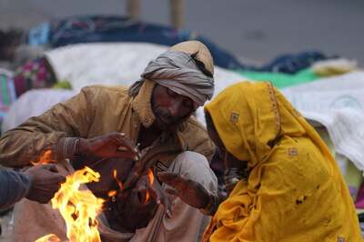 At 3.5°C, Delhi Wakes Up to Coldest Day; AQI 'Severe', Zero Visibility in Parts of North India