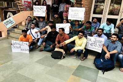 JNU Professor Atul Johri Arrested for 'Sexually Harassing' Students After Days of Protests, Gets Bail