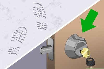 How to Tell if Someone Is in Your House