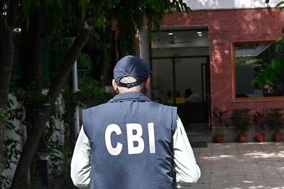CBI Searches 12 Locations Over Illegal Sale of Reserved Railway Seats