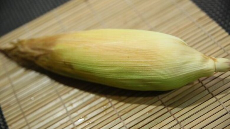 How to Microwave Corn in Its Husk
