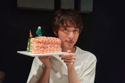 J-Hope Surprises Jin With A Special Farewell Cake Ahead of BTS Member's Military Enlistment, See Pics