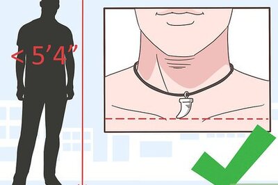 How to Style a Pendant Necklace