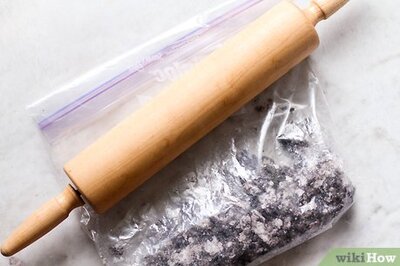 How to Make Black and Orange Spook Cups