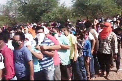 Andhra Govt Raises Liquor Prices by 75% in Bid to Control Crowds, Extend Prohibition Measures