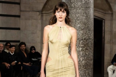 Icy Blue Eyelids To Sunset Lips, Top Beauty Trends From London Fashion Week 2024