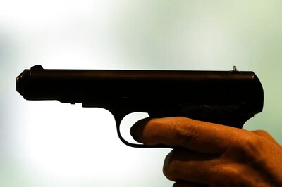 US Man Shoots and Kills Three Suspected Robbers during Encounter in His Front Lawn