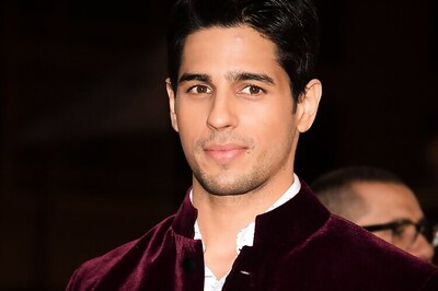 No girl has ever offered to tie rakhi on my wrist: Sidharth