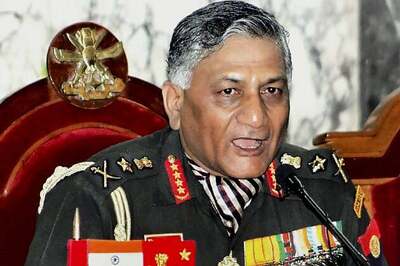 Anna impressed by Mamata's simplicity, not ideology: VK Singh