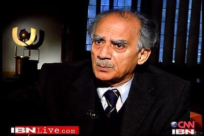 Manmohan Singh has shown his strength: Arun Shourie