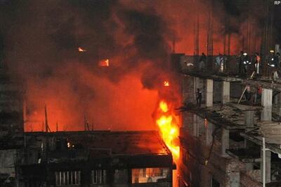 Dhaka fire death toll over 100, set to rise