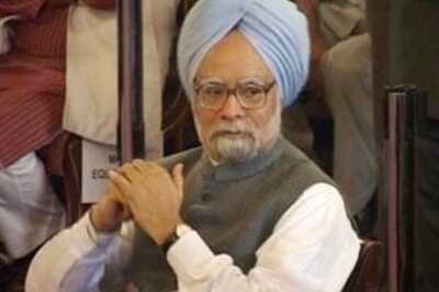 Manmohan Singh to resign on Monday as per convention