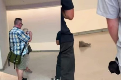 Watch: Woman Keeps A Shoe On New York Museum Floor And Then This Happened