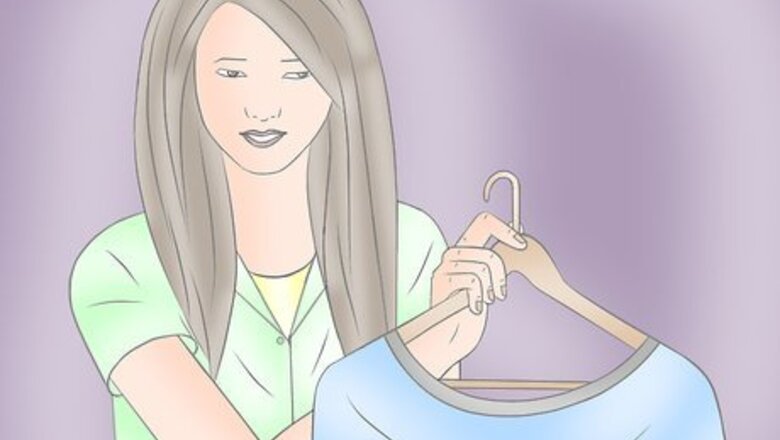 How to Plan a Fashion Show to Raise Funds