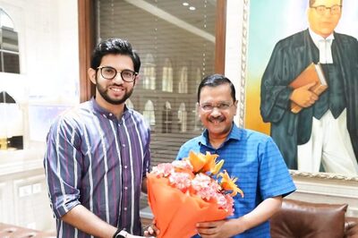 Aaditya Thackeray Meets AAP National Convenor Kejriwal