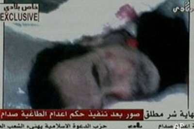 Saddam hanging video pops up on Net