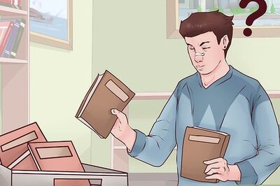 How to Organize a Classroom Library