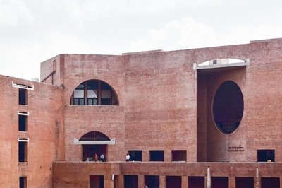 IIM Ahmedabad Defers Launch of new Logo Amid Faculty Opposition