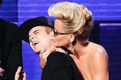 Jenny McCarthy to opt for black-and-white theme for her wedding