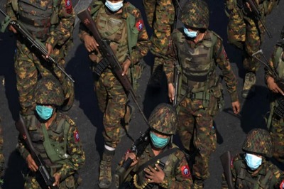 Myanmar Troops Take Refuge in Bangladesh Amid Escalated Conflict