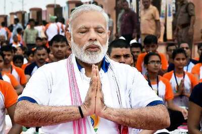 World Economic Forum Preps for Modi Mantra With Tastes of India, Twists of Yoga