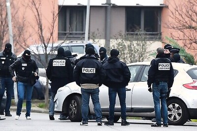 France to deploy 1,600 extra police after Brussels attacks