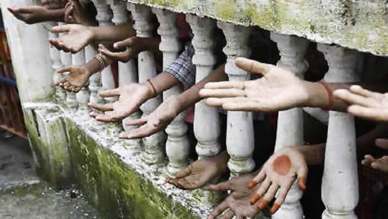 Charity comes hard to India's super rich