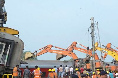 Two Killed, 22 Injured as 18 Coaches of Howrah-Mumbai Mail Derail in Jharkhand