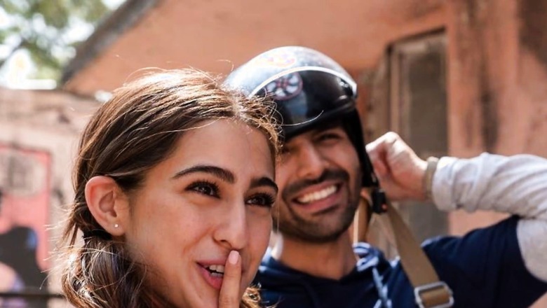 Sara Ali Khan Walks Away When Asked If She Misses Kartik Aaryan, Watch Awkward Video Here
