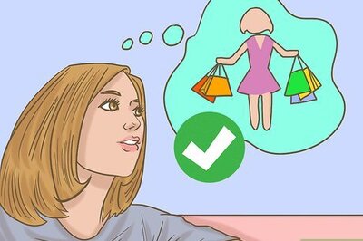 How to Become a Personal Shopper