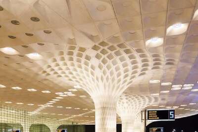 DRI Seizes 7 Kg Cocaine Worth Rs 70 Crore at Mumbai International Airport; 4 'carriers' Held