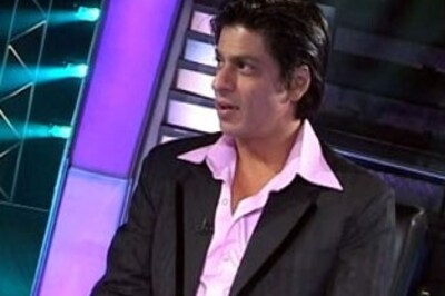 SRK upset with Aamir | Plans to join politics at 127